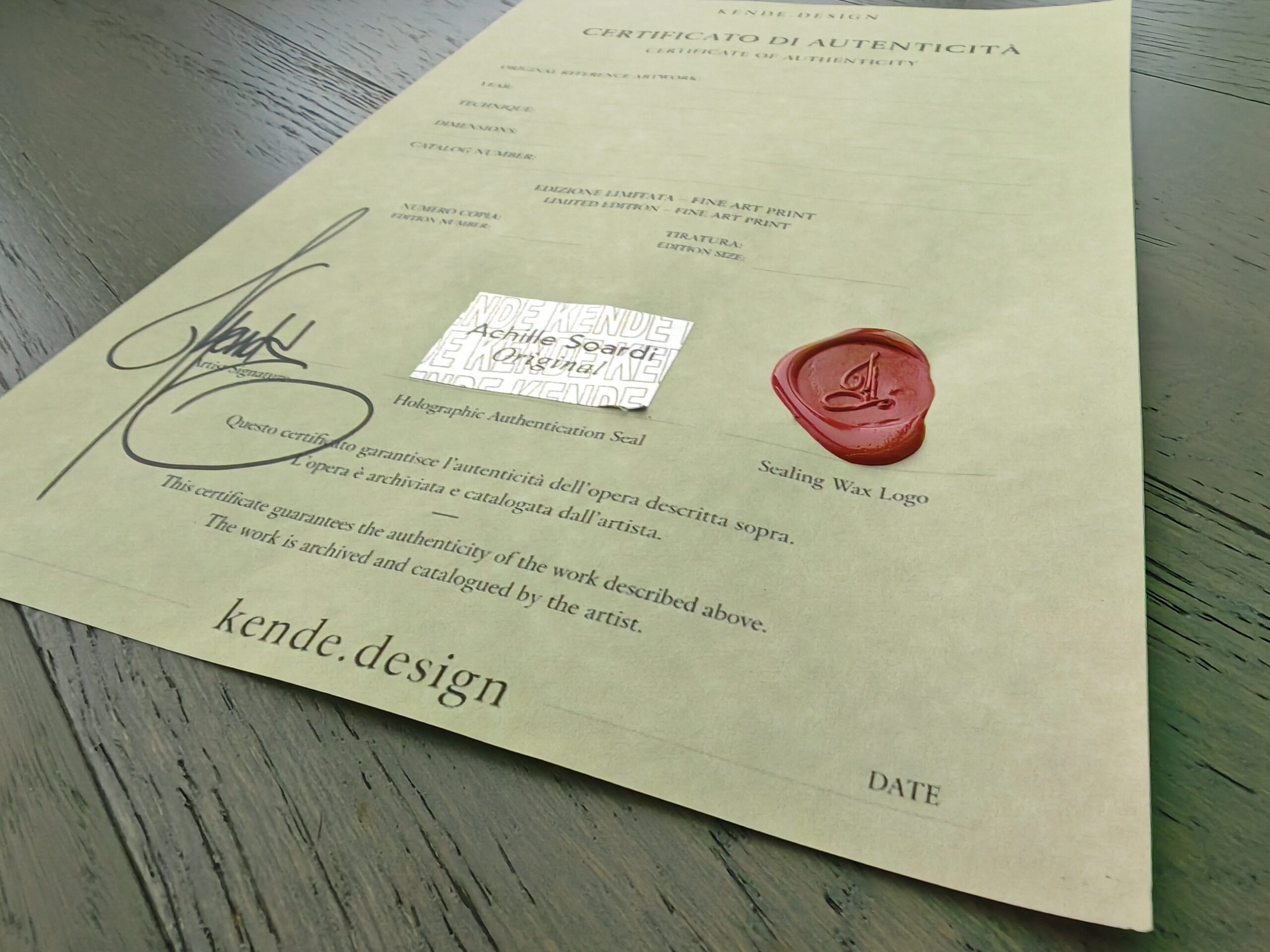 Certificato di autenticità KENDE.DESIGN con firma dell’artista, sigillo olografico e ceralacca