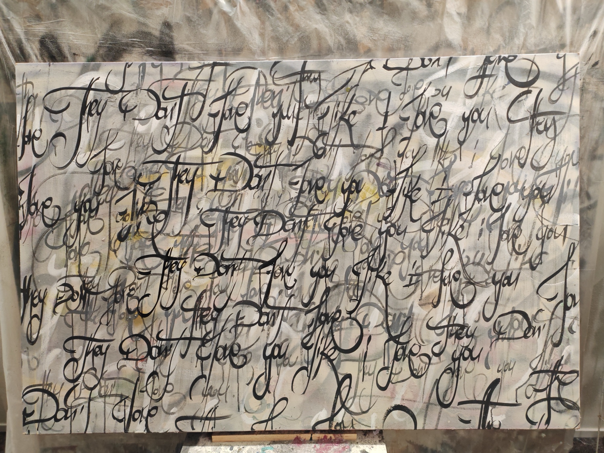 They Don't Love You Like I Love You - calligrafia urbana di Kende